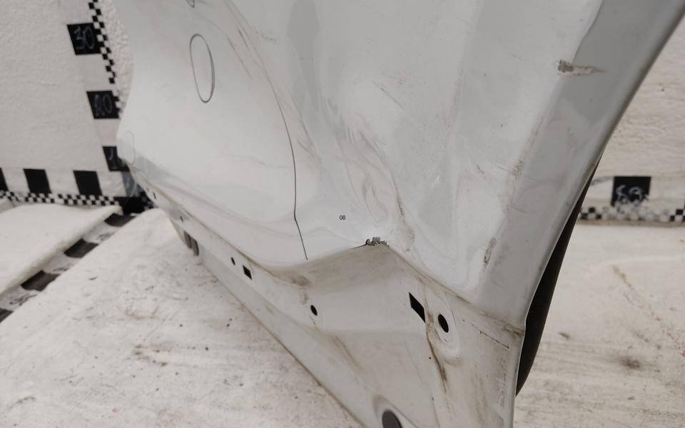 Дверь задняя левая