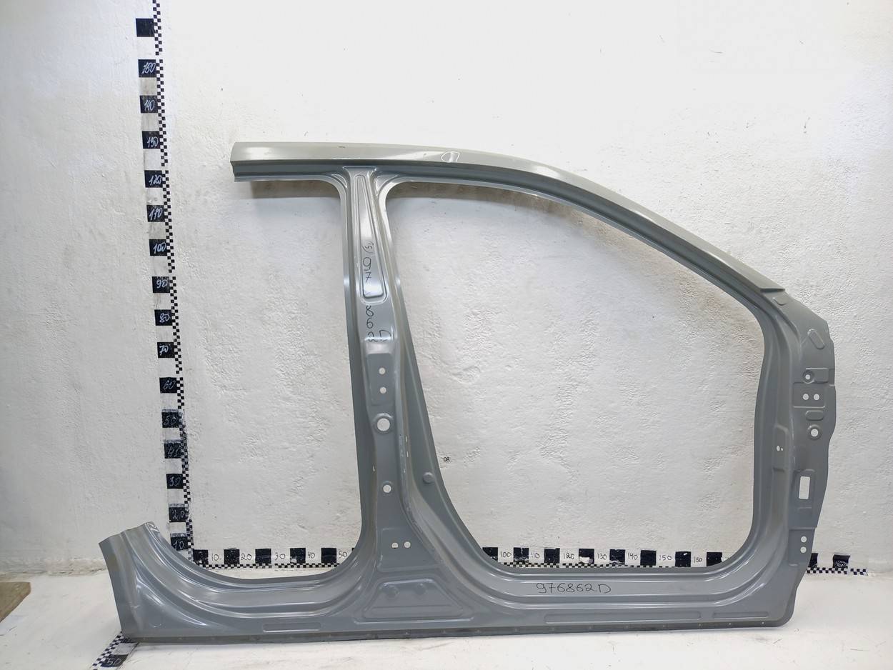 Кузовной элемент