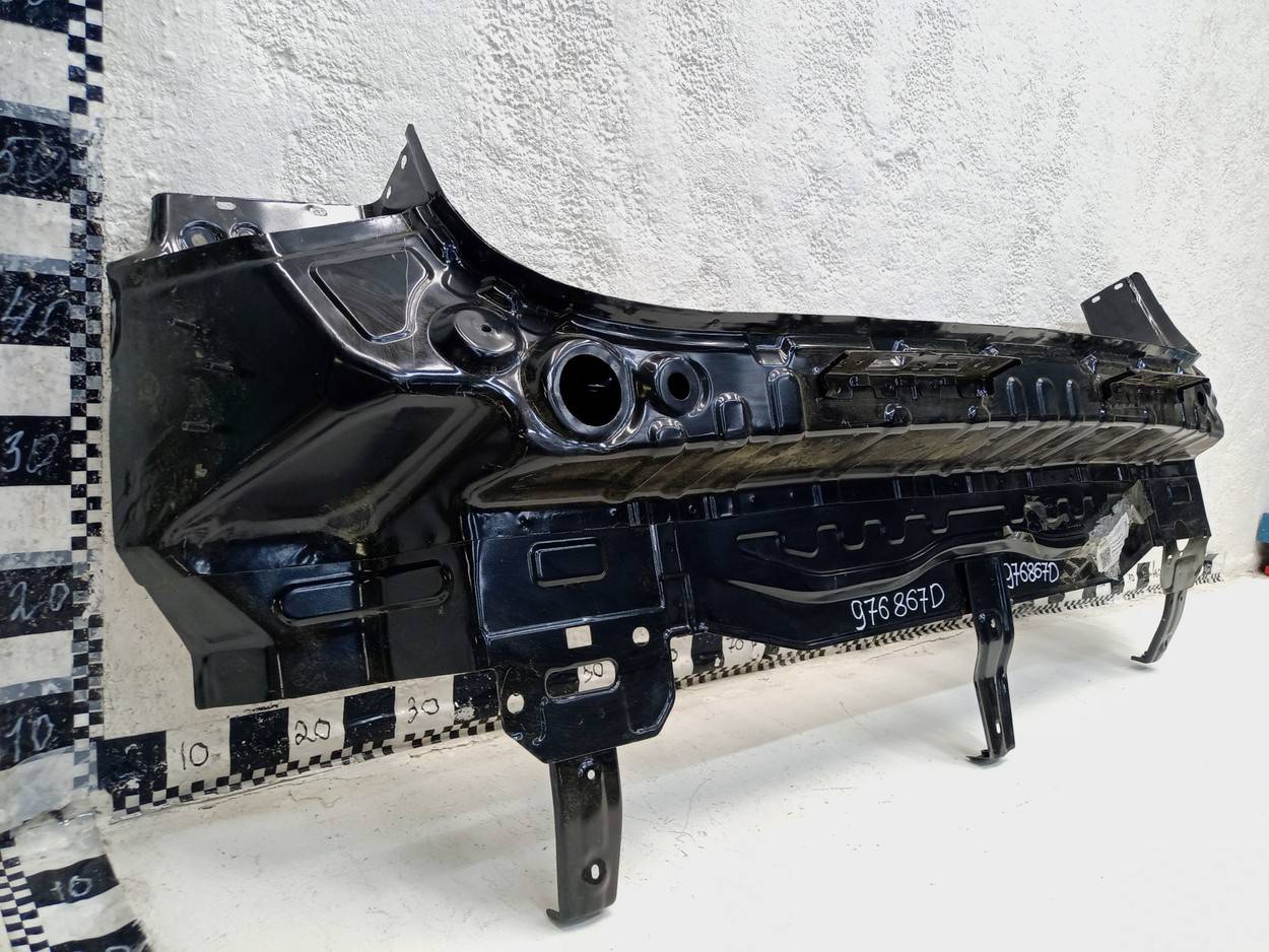 Панель задняя