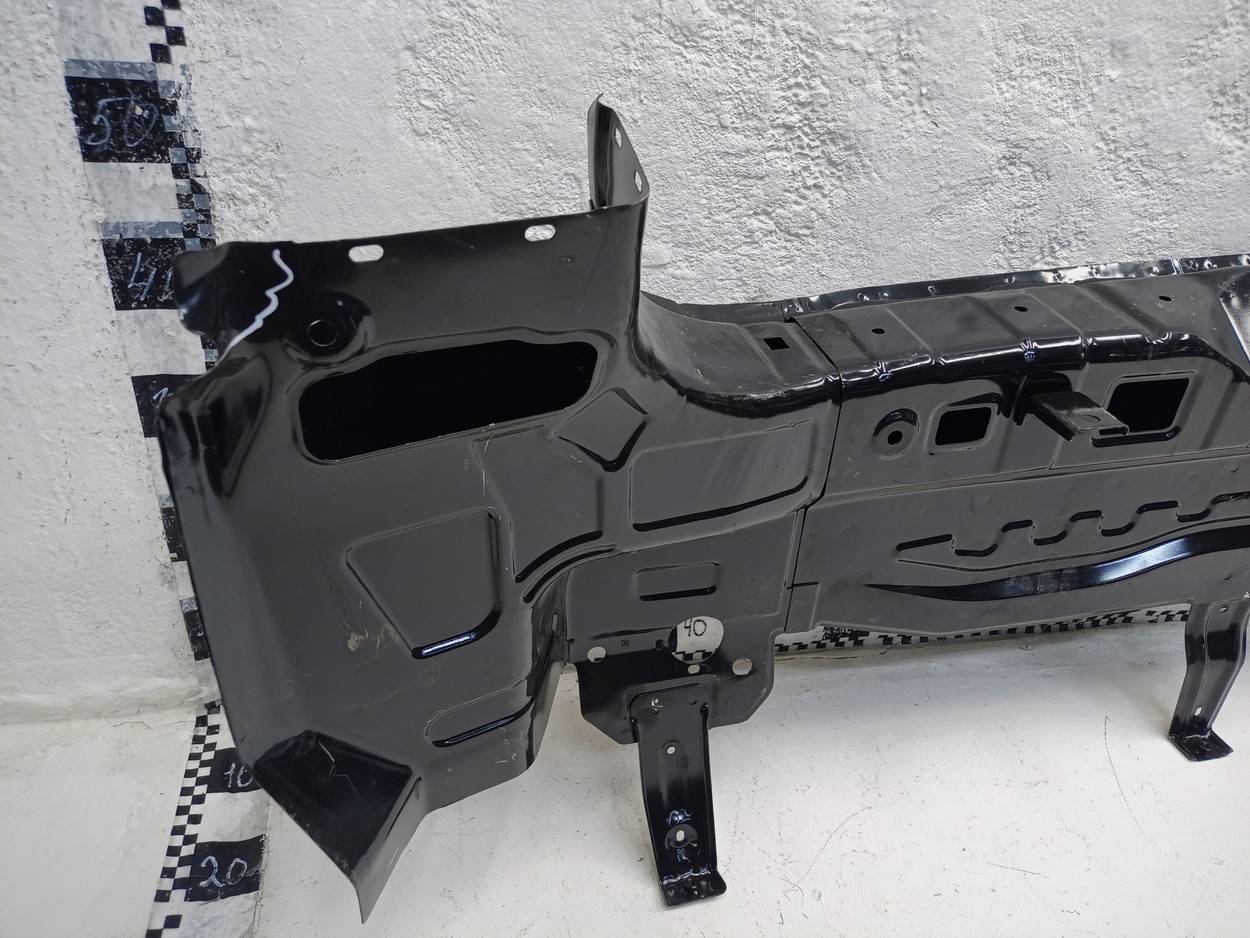 Панель задняя