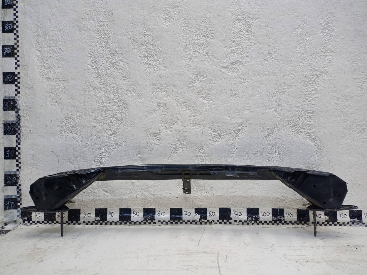 Усилитель заднего бампера