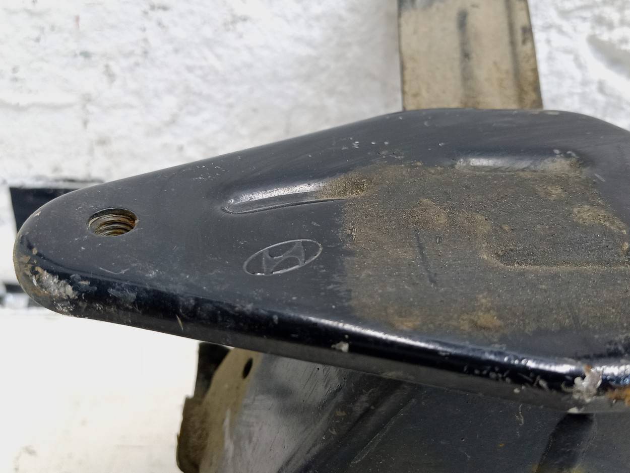 Усилитель заднего бампера