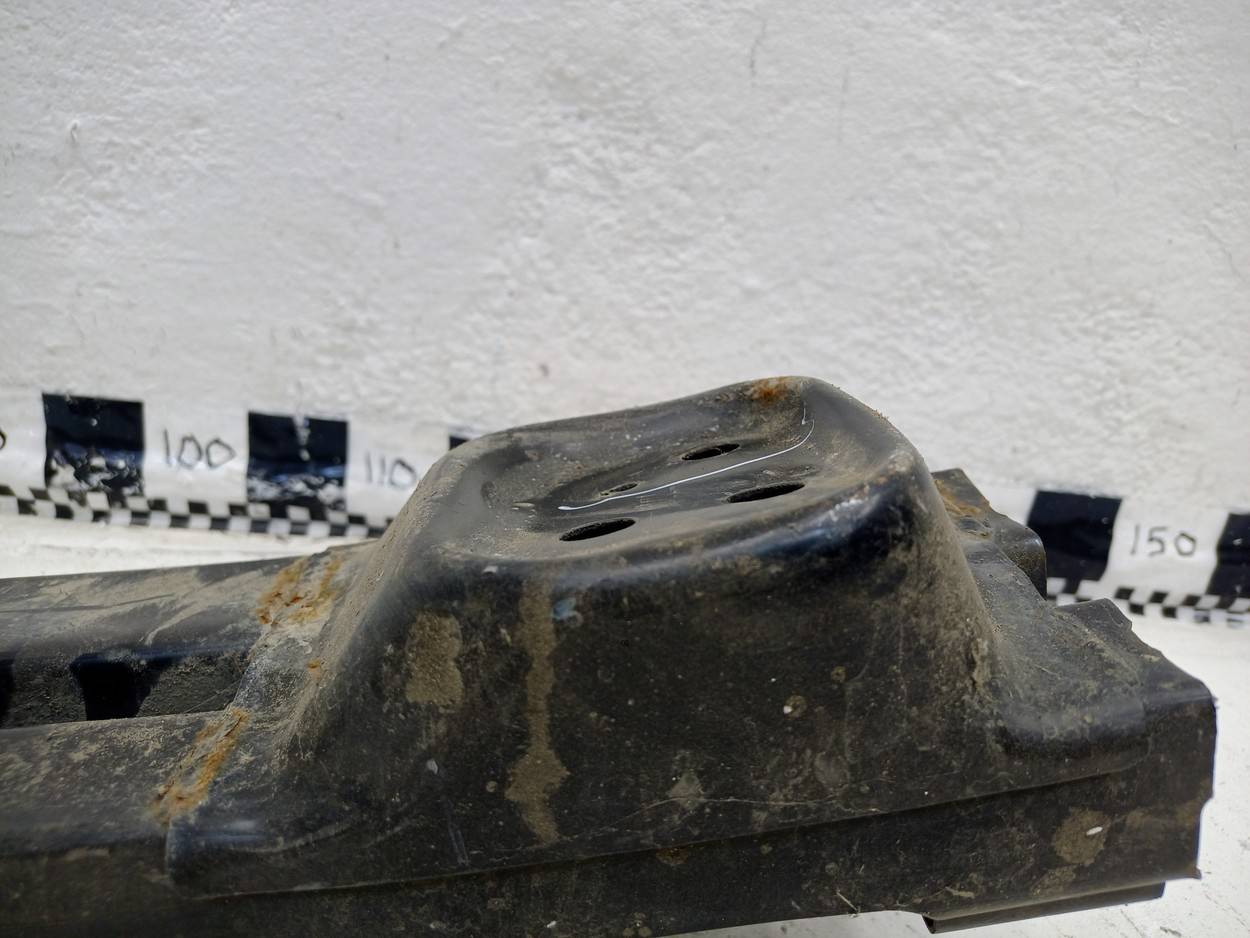 Усилитель заднего бампера