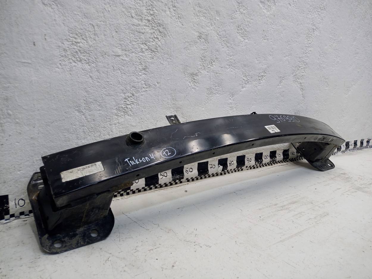 Усилитель переднего бампера