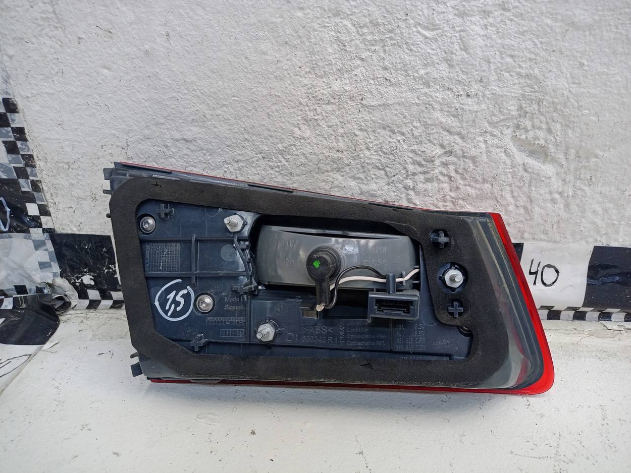 Фонарь задний внутренний правый