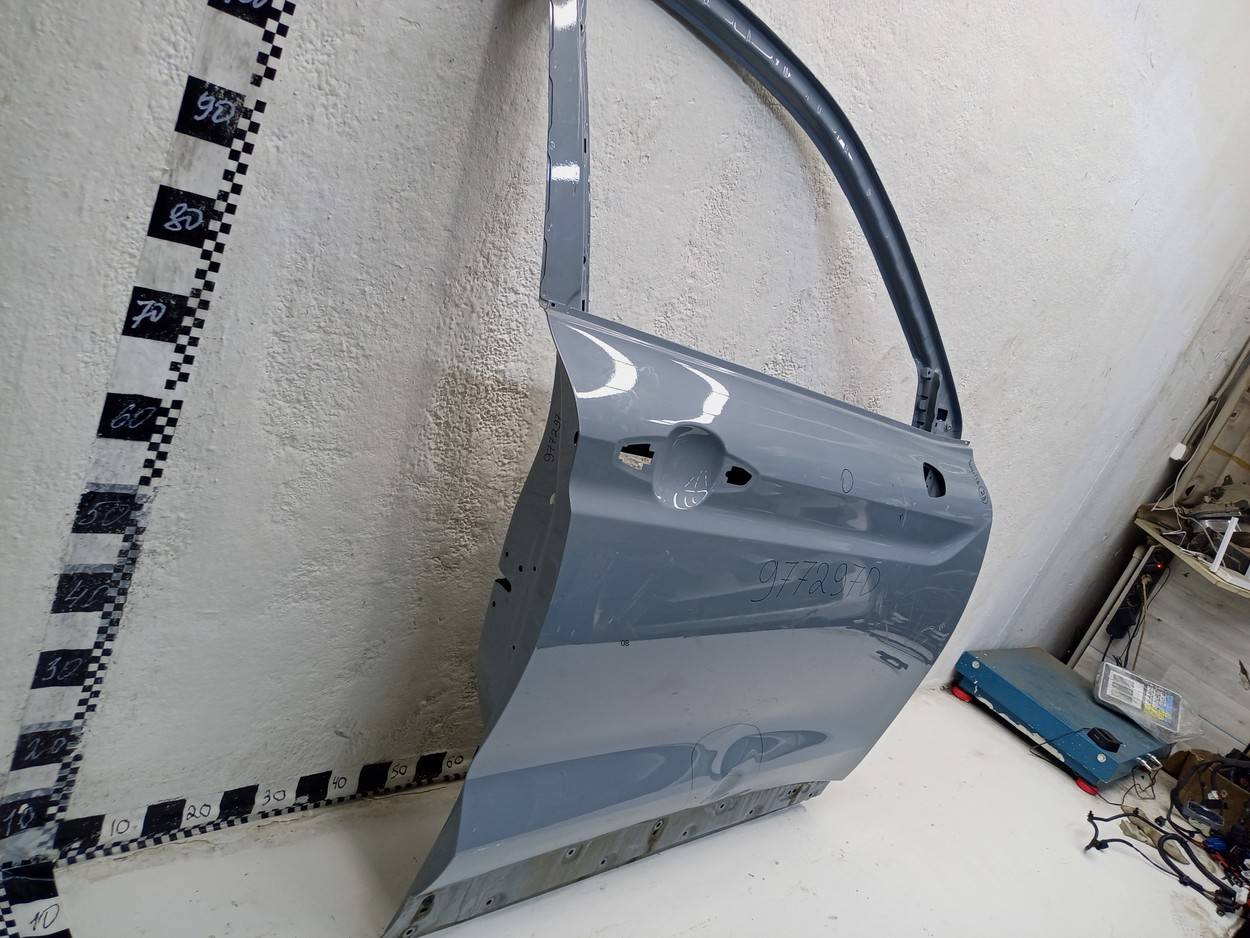 Дверь передняя правая
