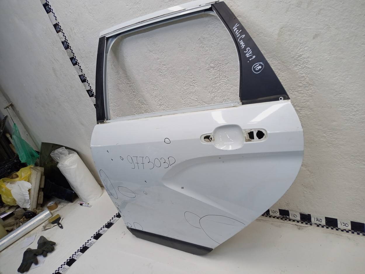 Дверь задняя левая
