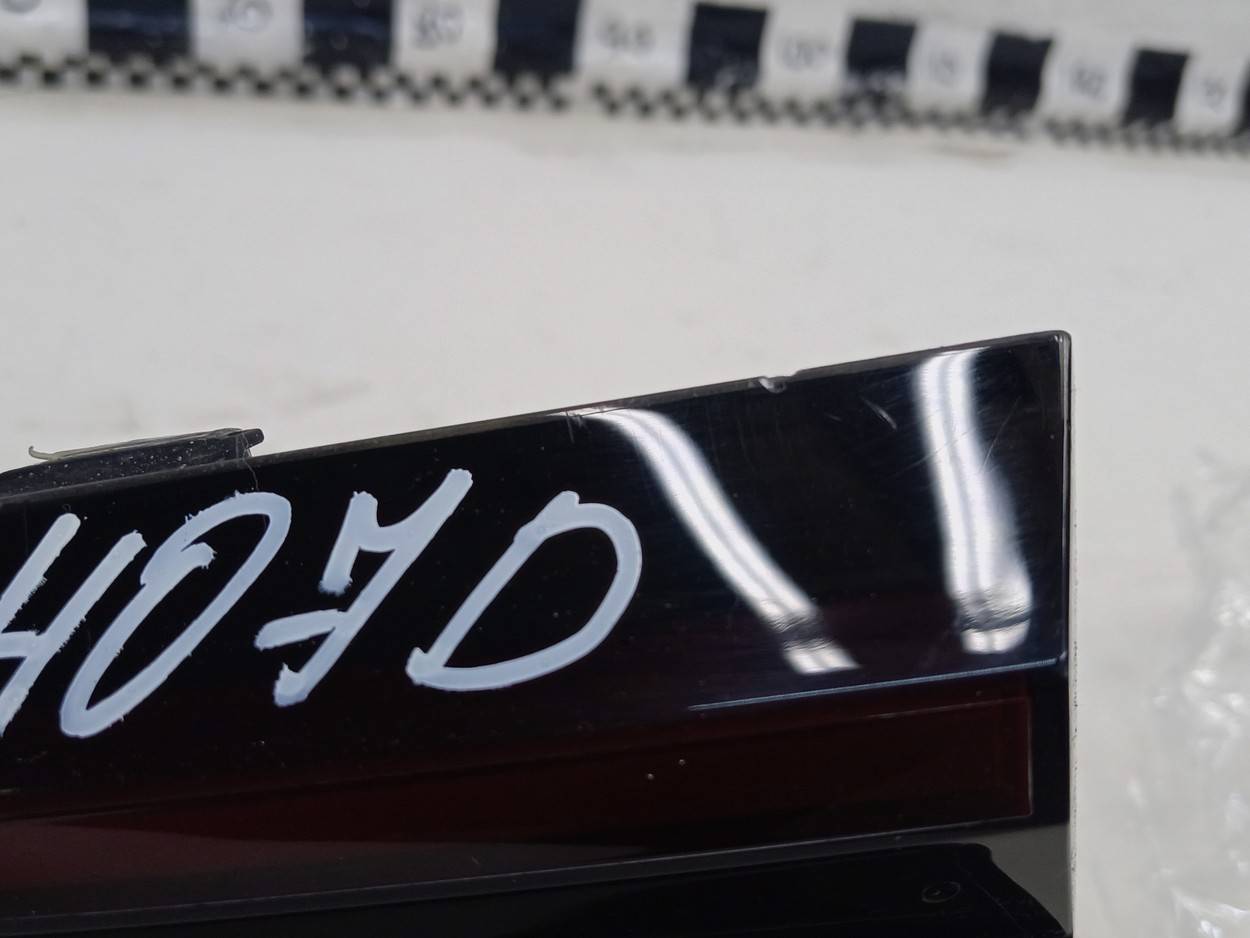 Фонарь задний внутренний правый