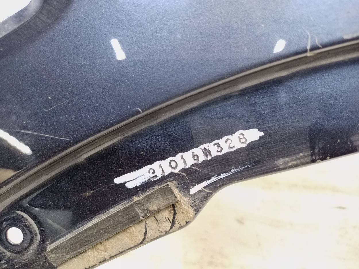 Крыло переднее правое