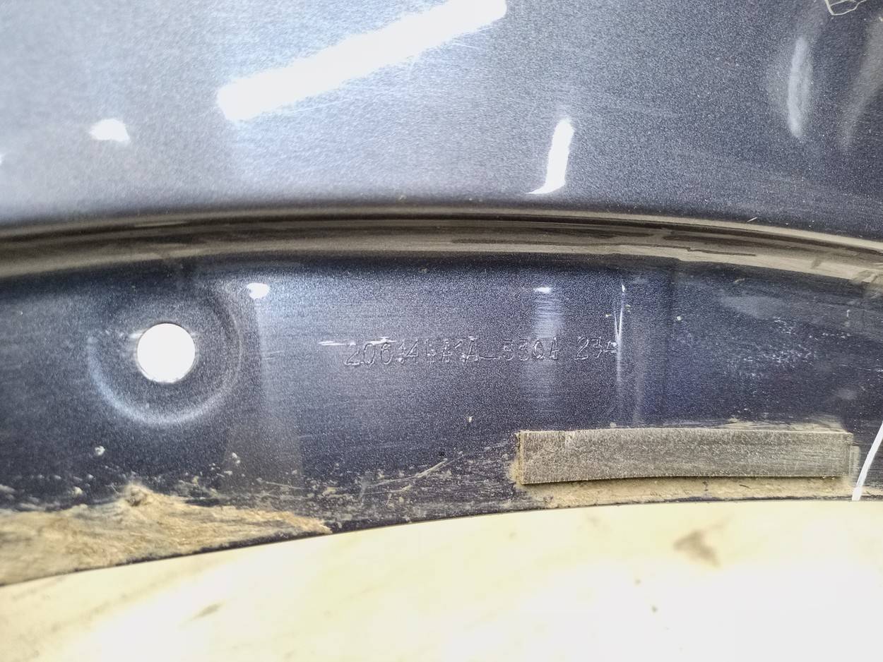 Крыло переднее правое