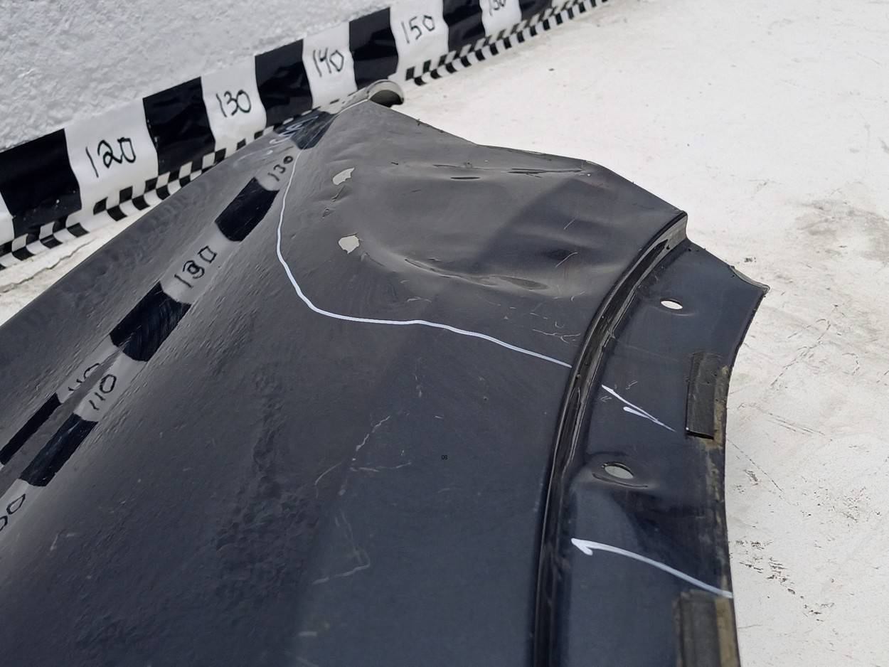 Крыло переднее правое