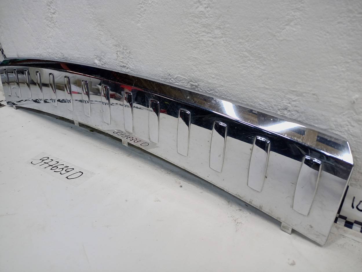 Накладка заднего бампера