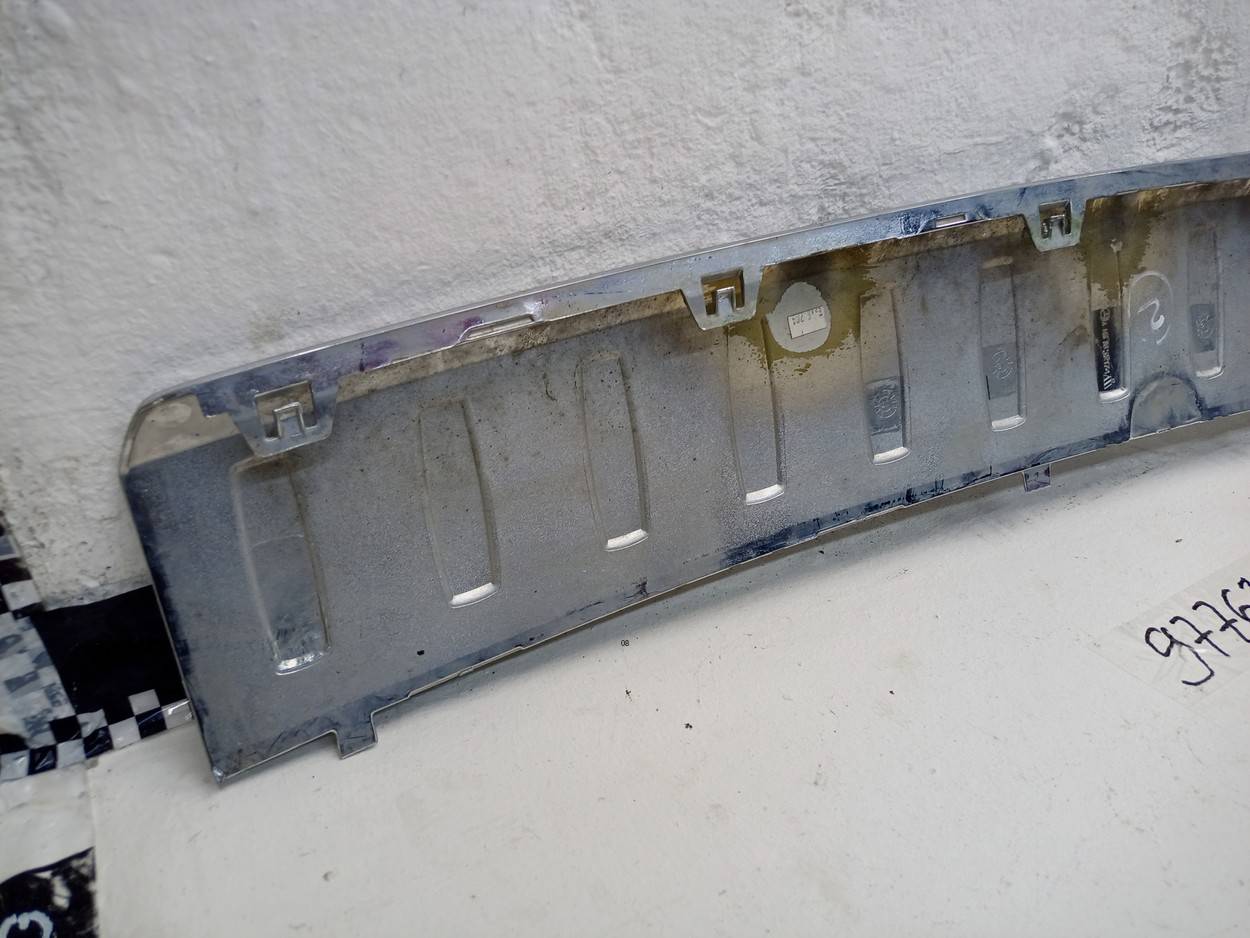 Накладка заднего бампера