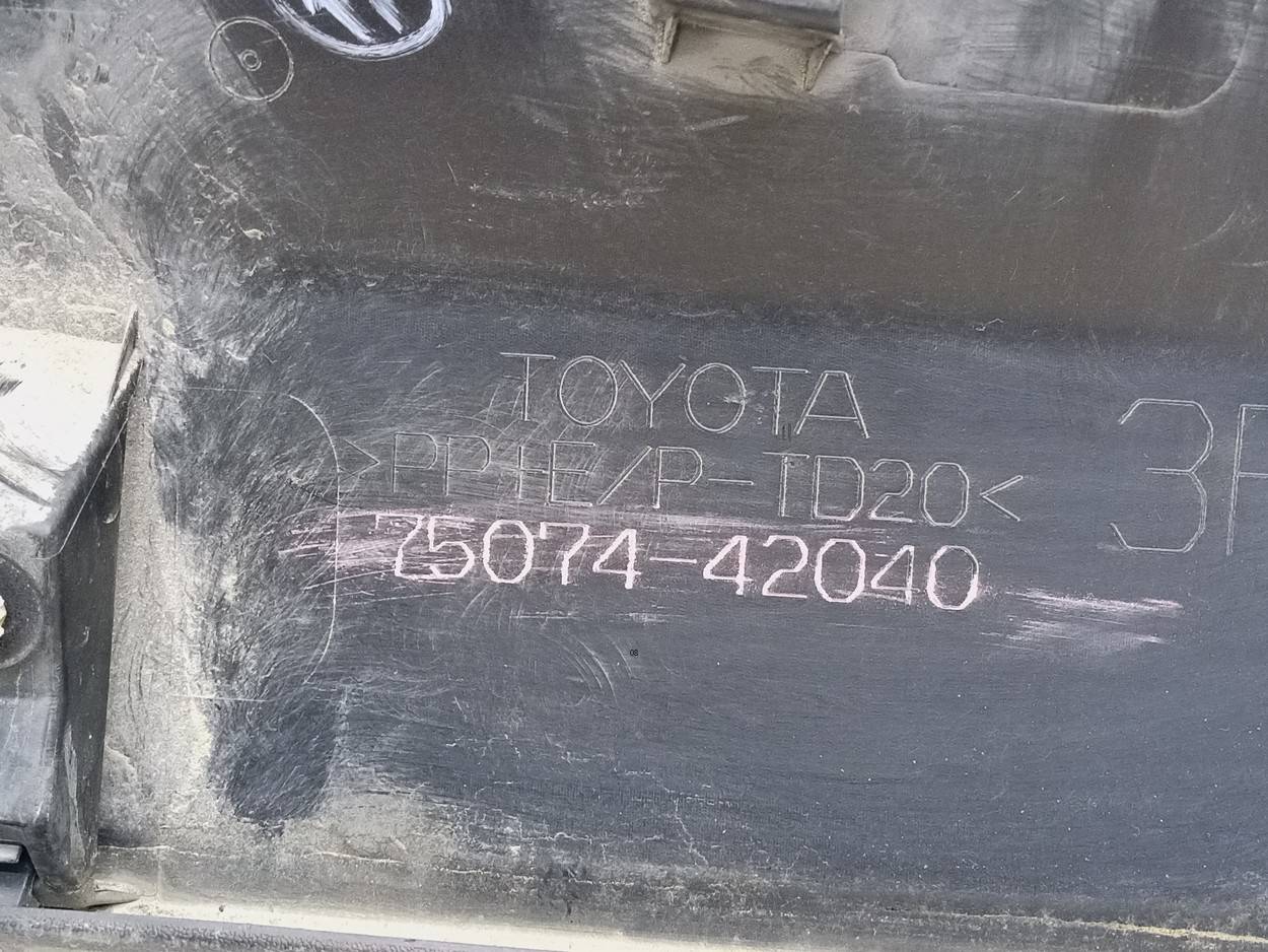 Накладка двери передней левой