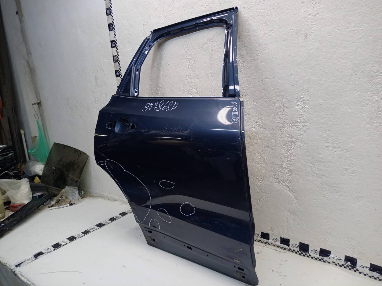 Дверь задняя правая