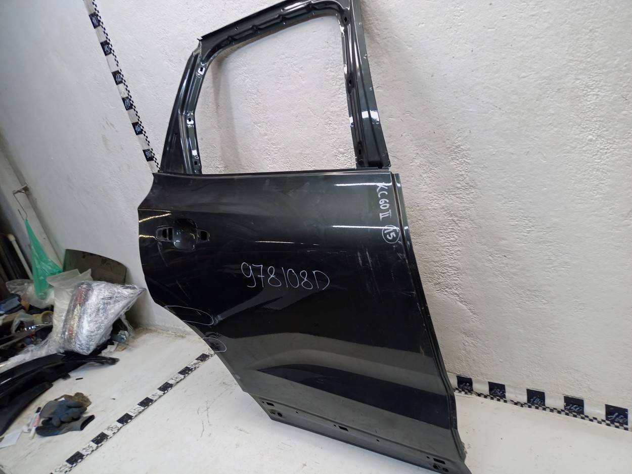 Дверь задняя правая