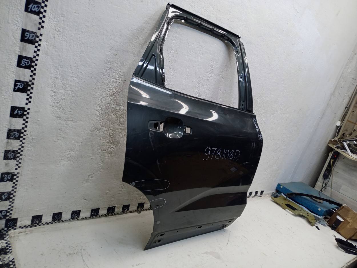 Дверь задняя правая