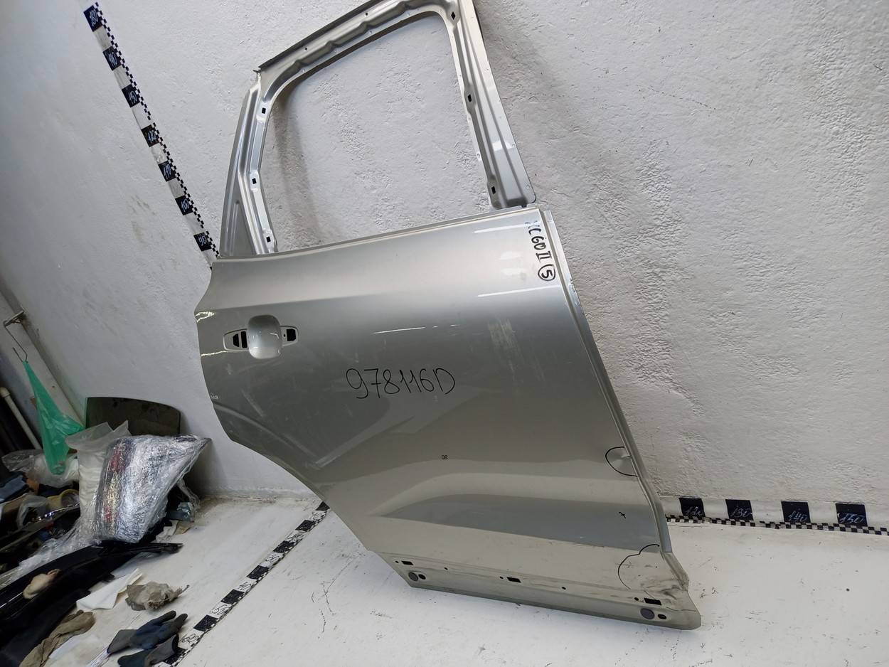 Дверь задняя правая