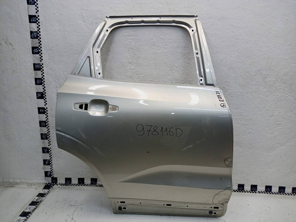 Дверь задняя правая