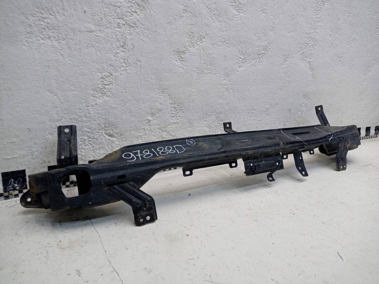 Усилитель заднего бампера