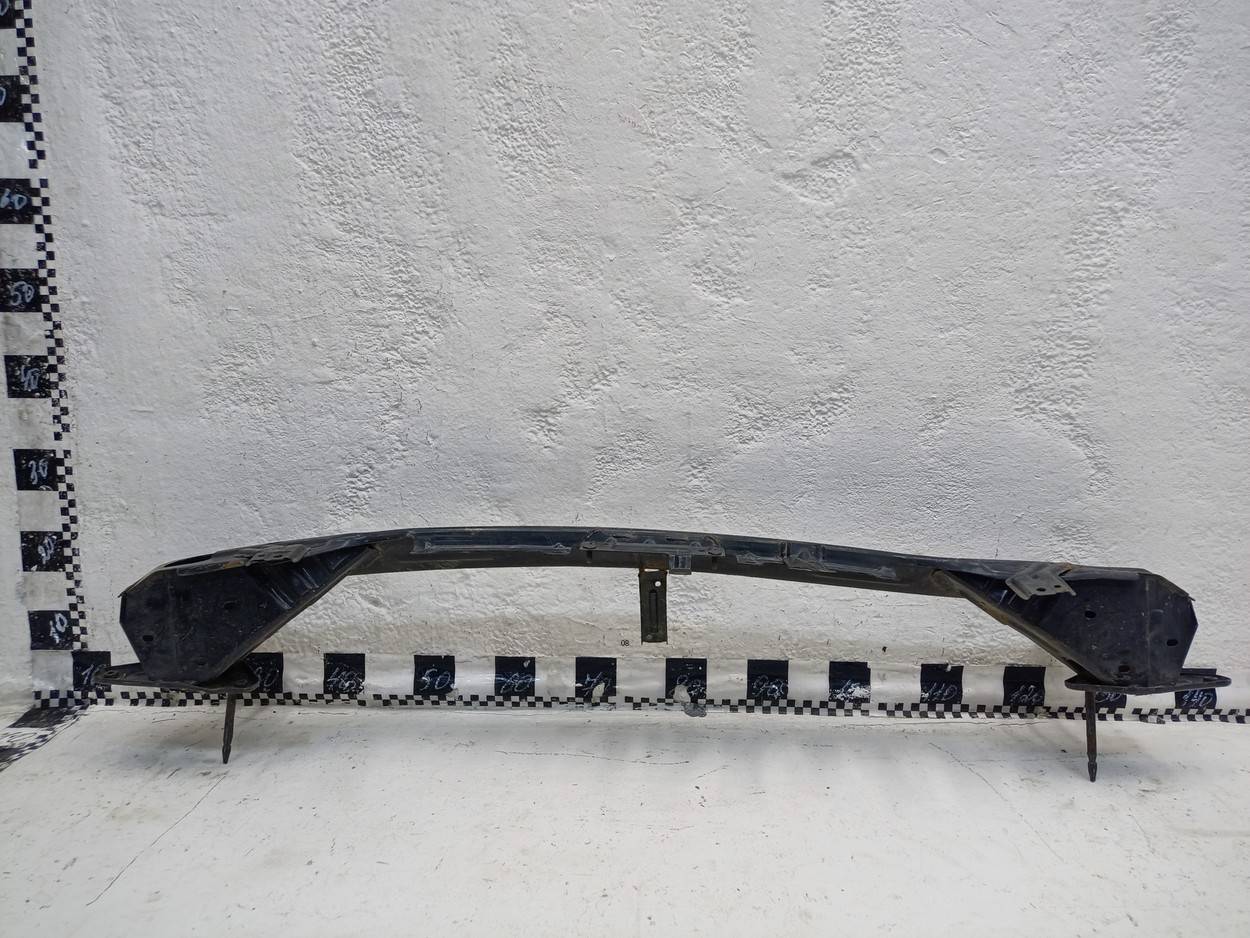 Усилитель заднего бампера