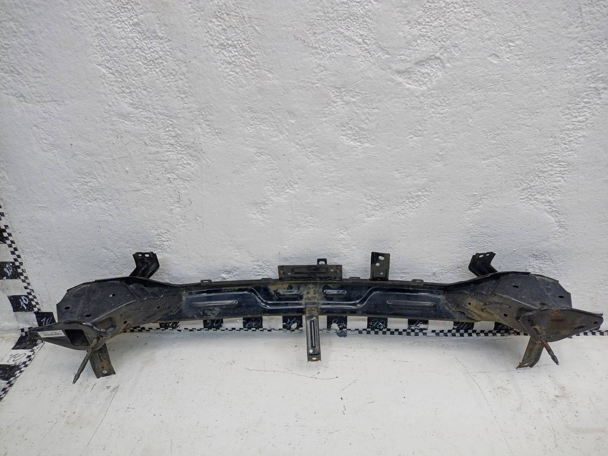 Усилитель заднего бампера