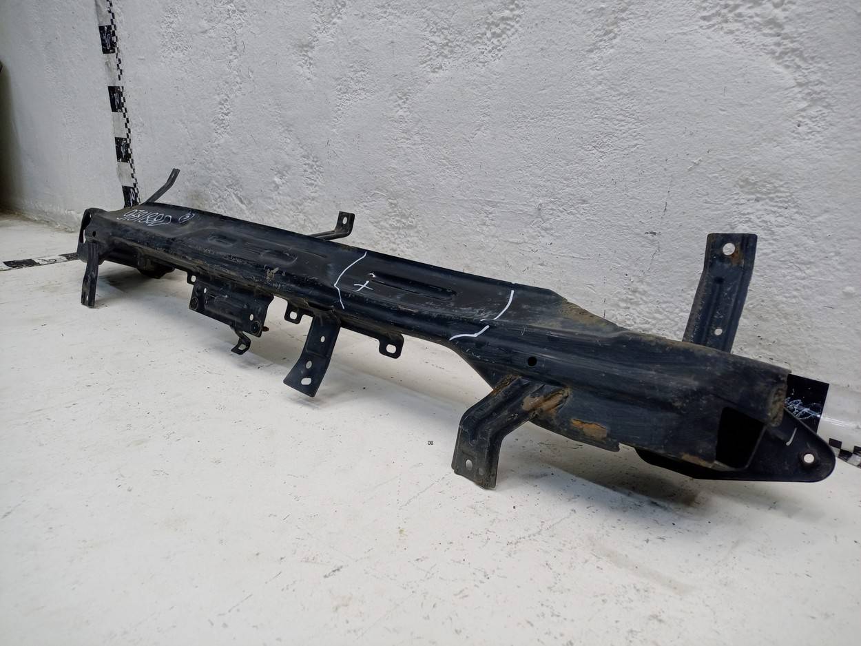 Усилитель заднего бампера