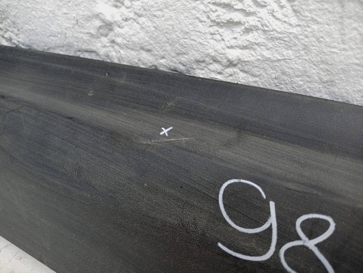 Накладка двери передней левой