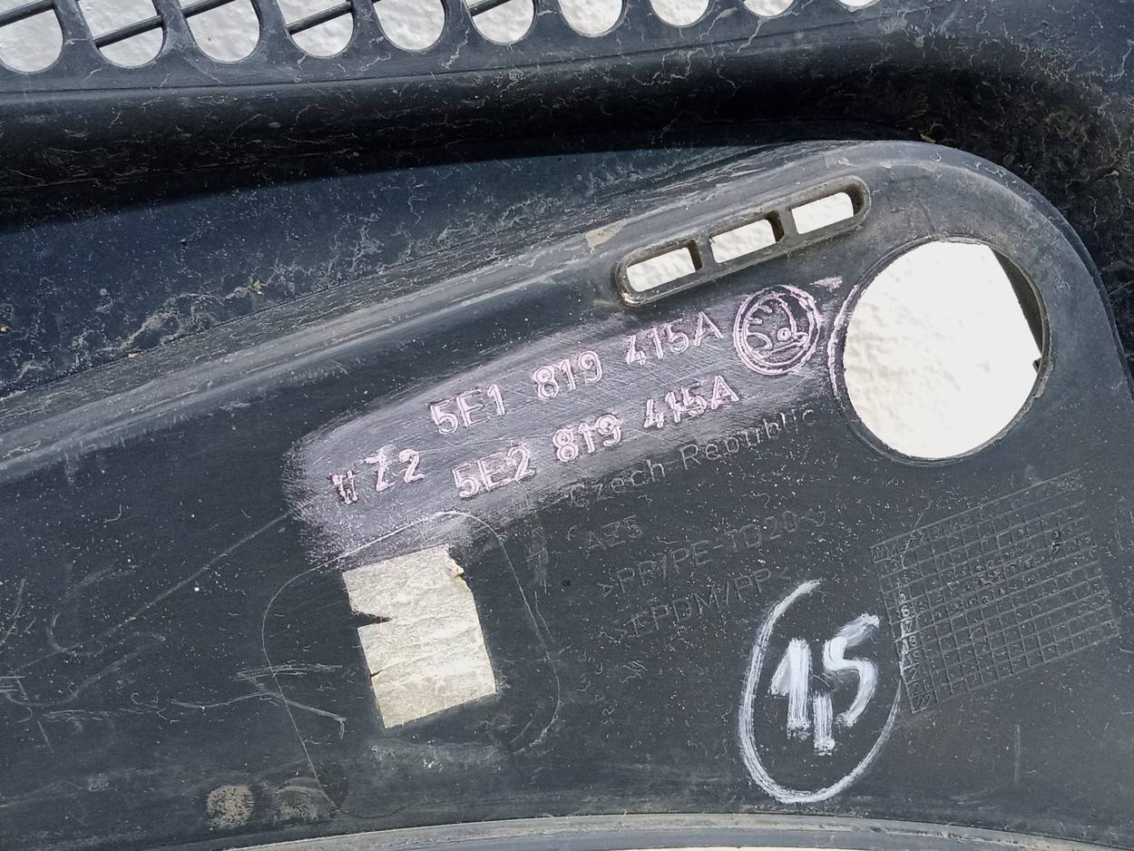 Решетка стеклоочистителей (Жабо)