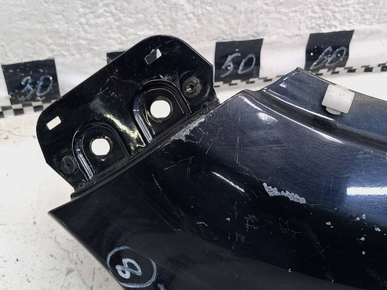 Крыло переднее правое