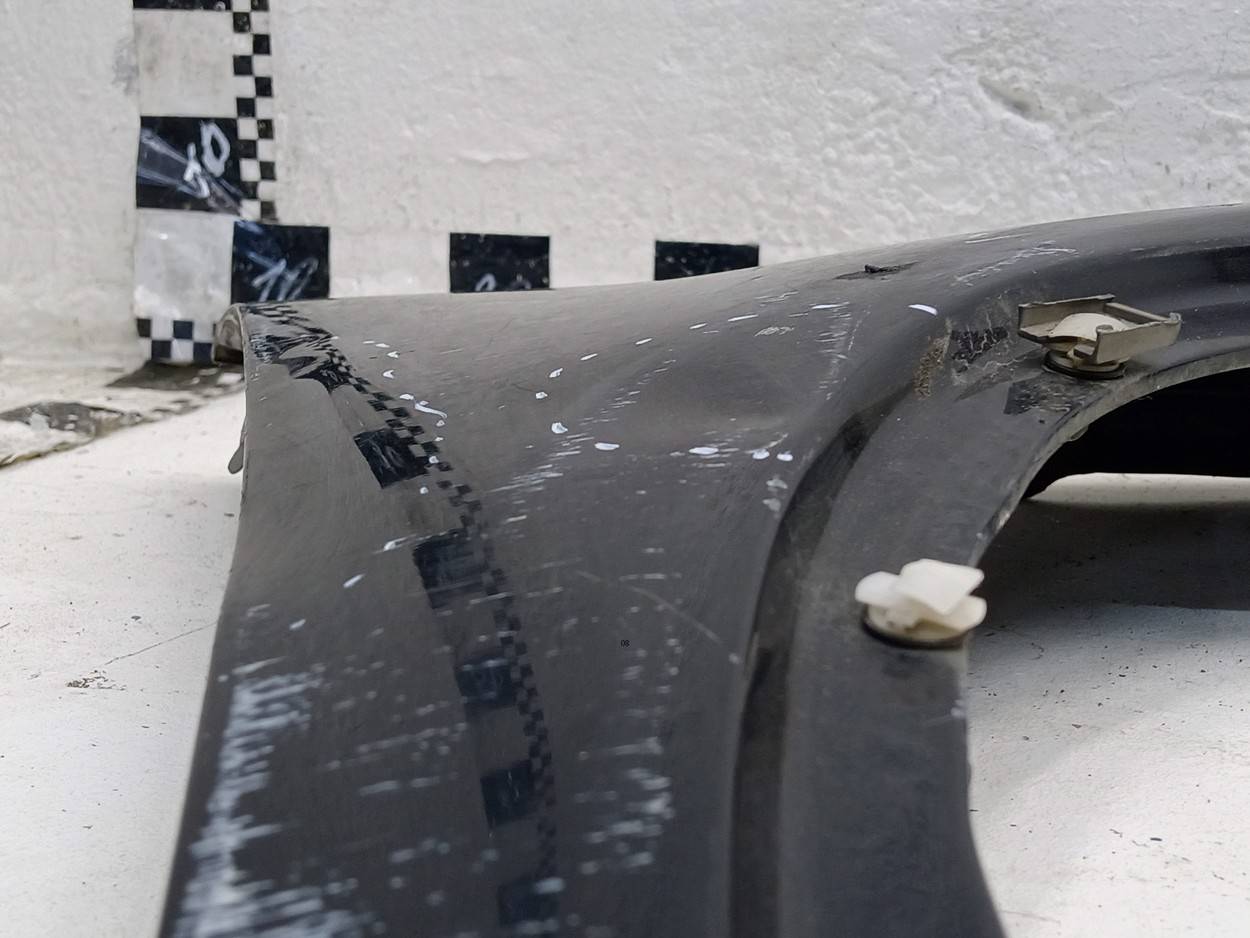 Крыло переднее правое