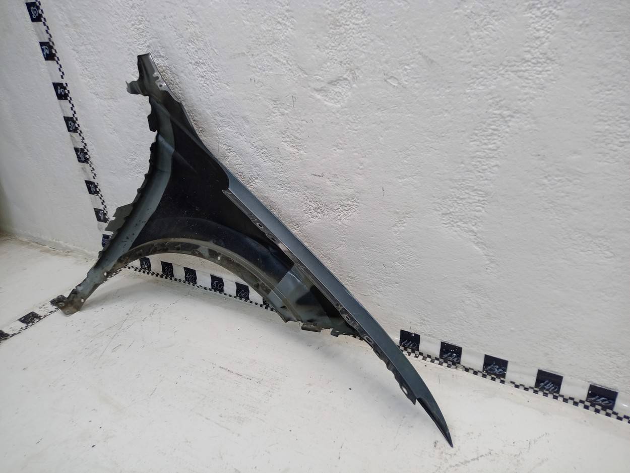 Крыло переднее левое