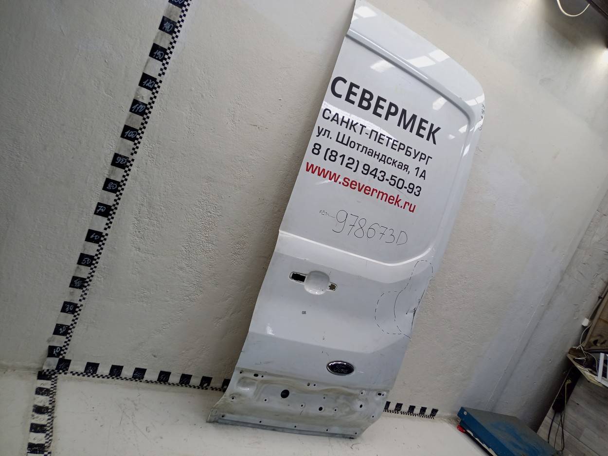 Дверь задняя правая