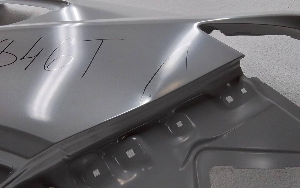 Кузовной элемент