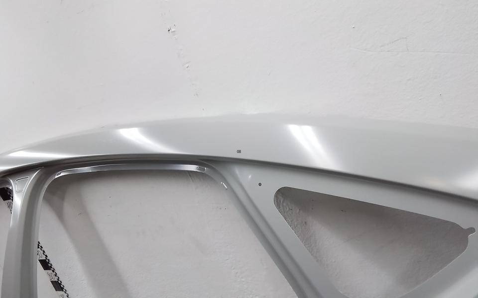 Кузовной элемент