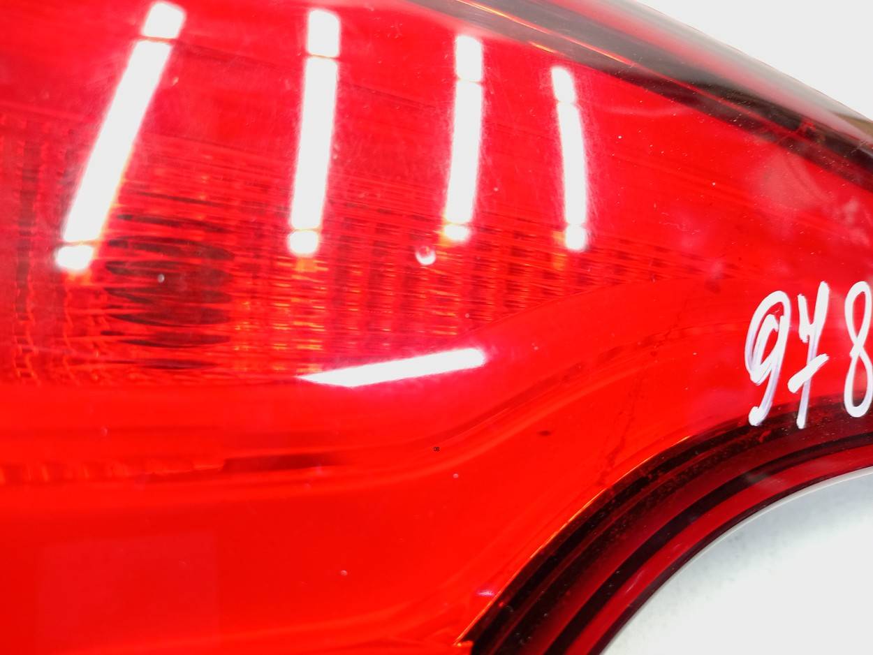 Фонарь задний внутренний левый