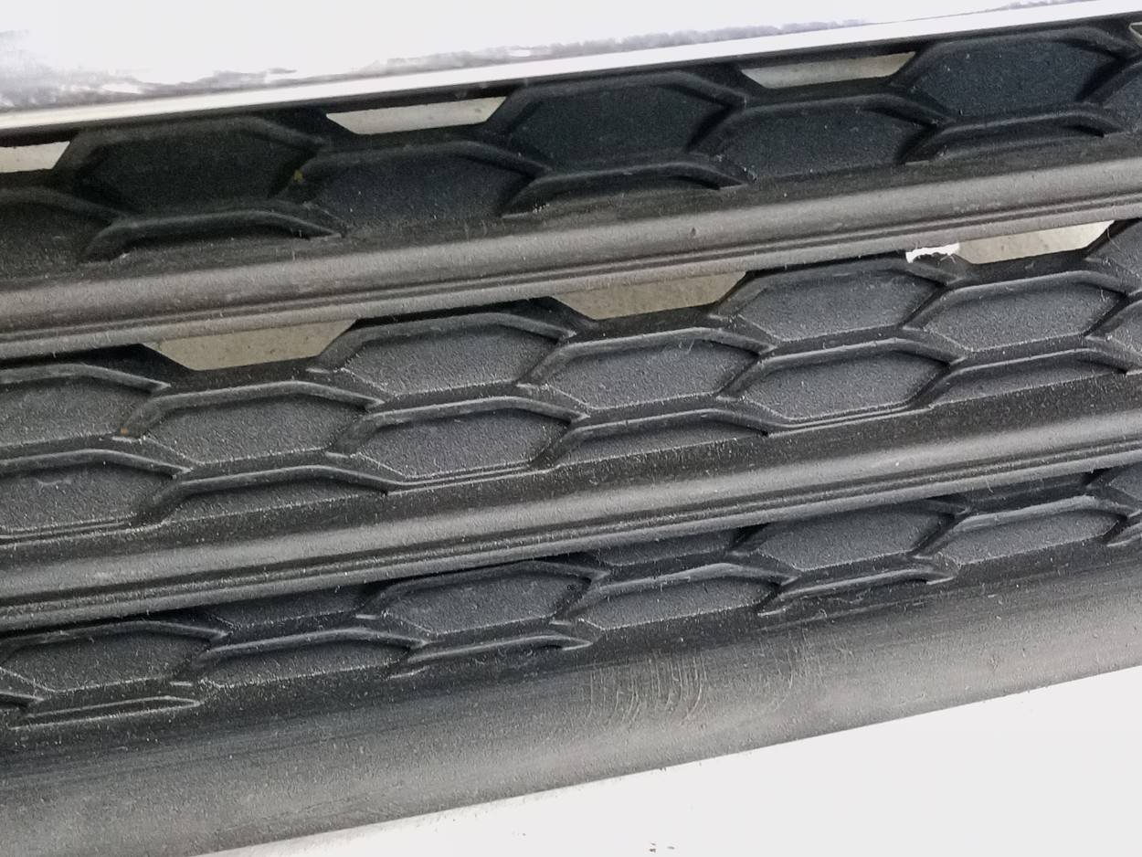 Накладка переднего бампера левая