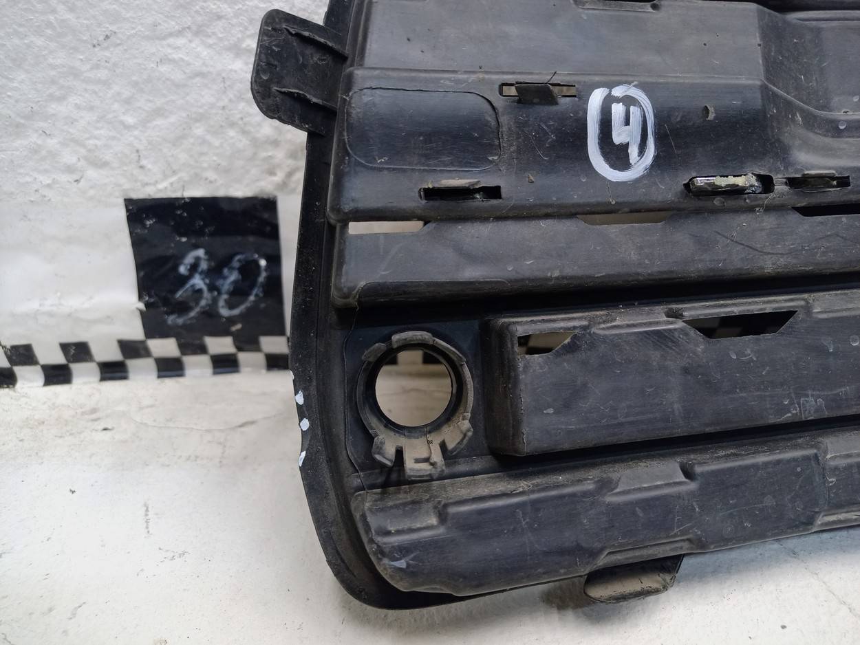 Накладка переднего бампера левая