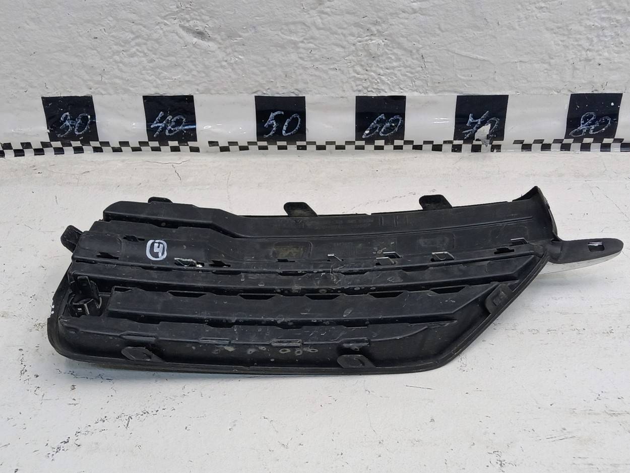 Накладка переднего бампера левая