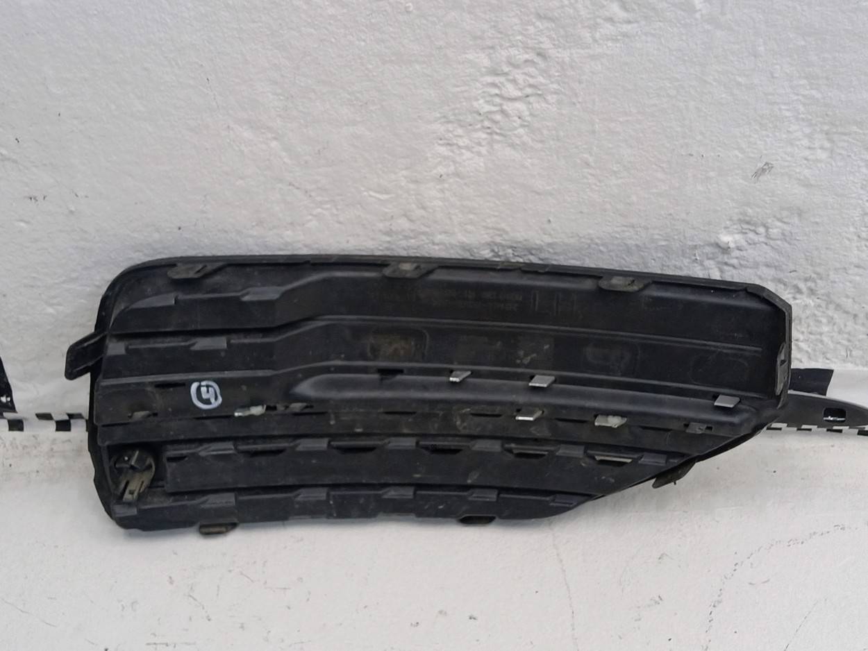 Накладка переднего бампера левая