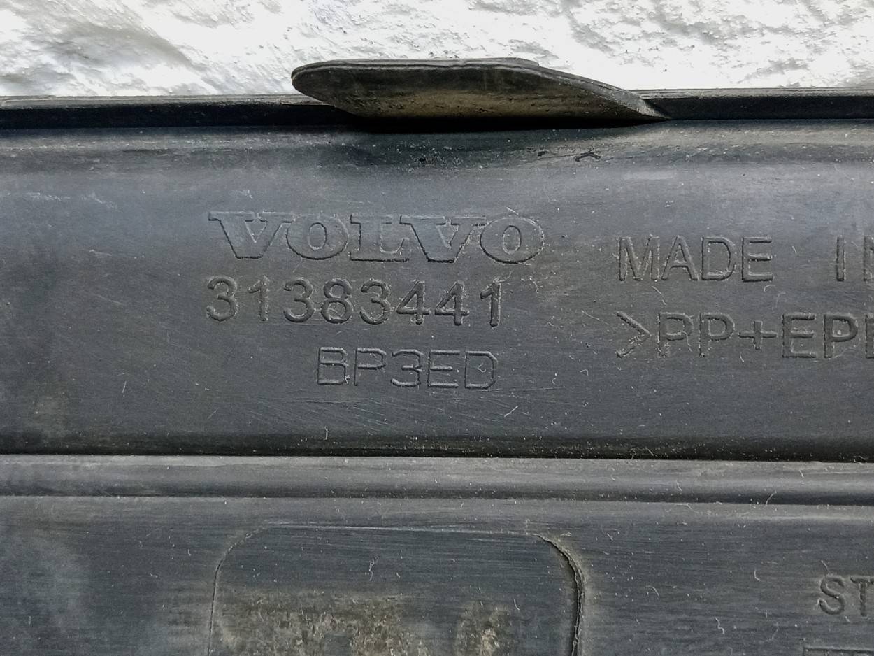 Накладка переднего бампера левая