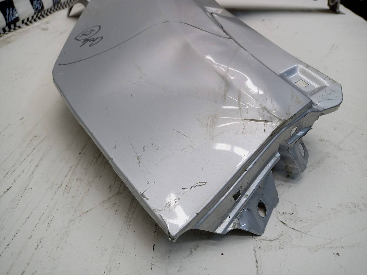 Крыло переднее левое