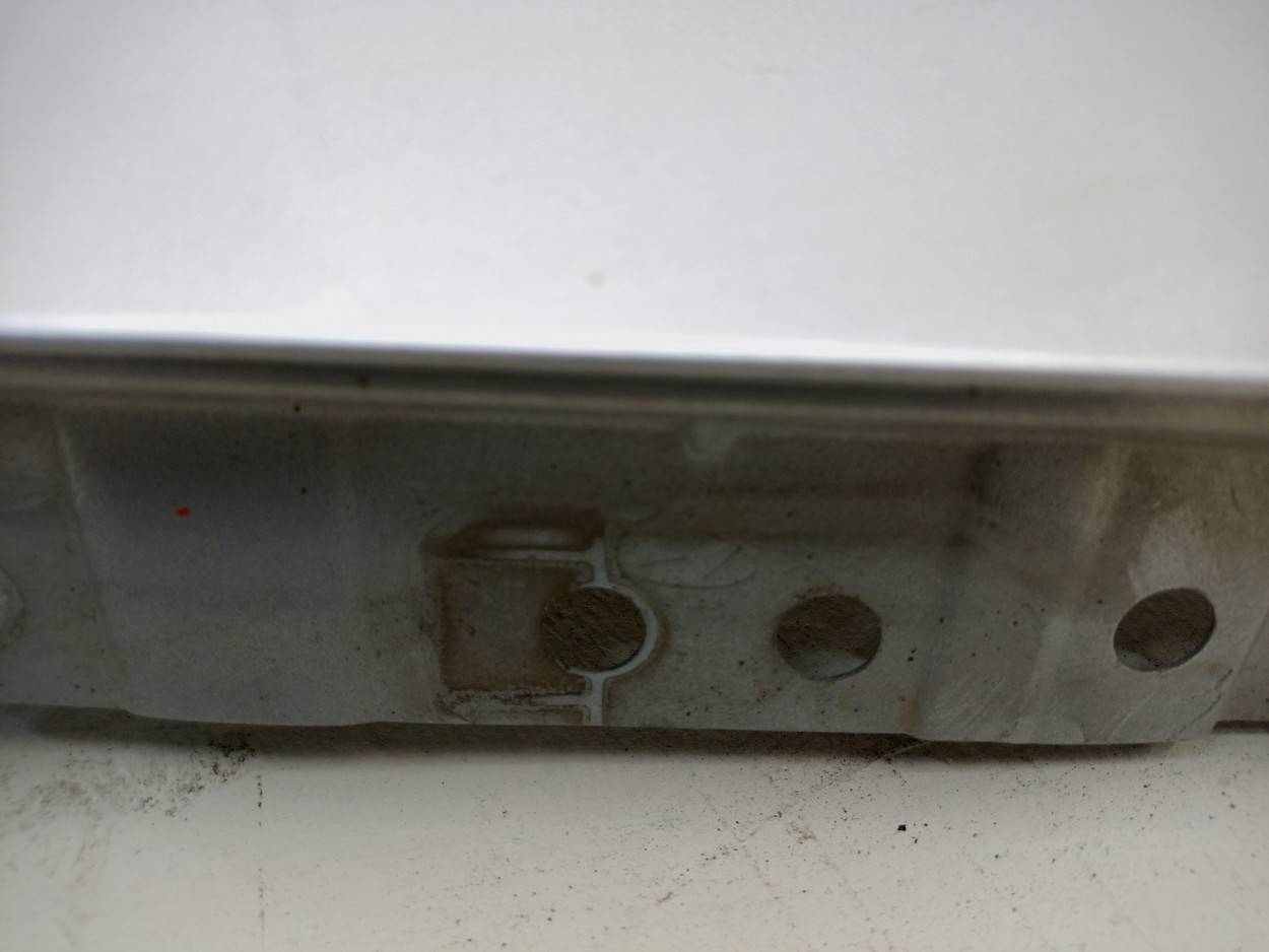 Крыло переднее левое