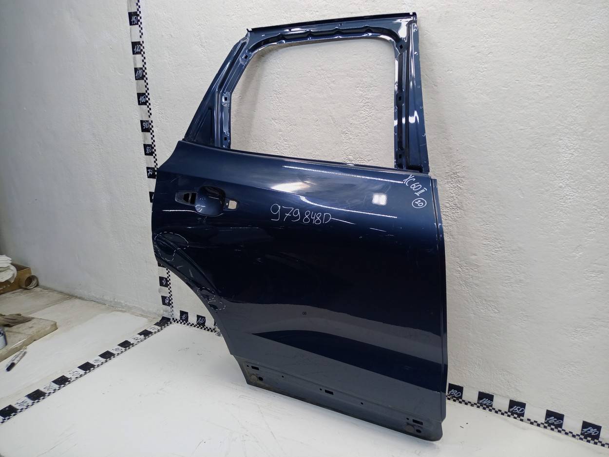Дверь задняя правая