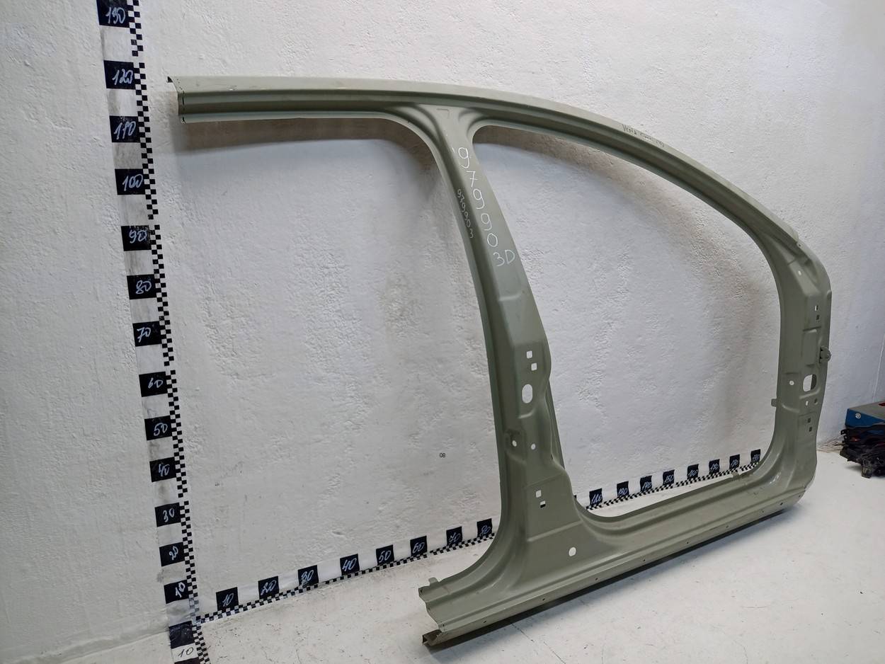 Кузовной элемент