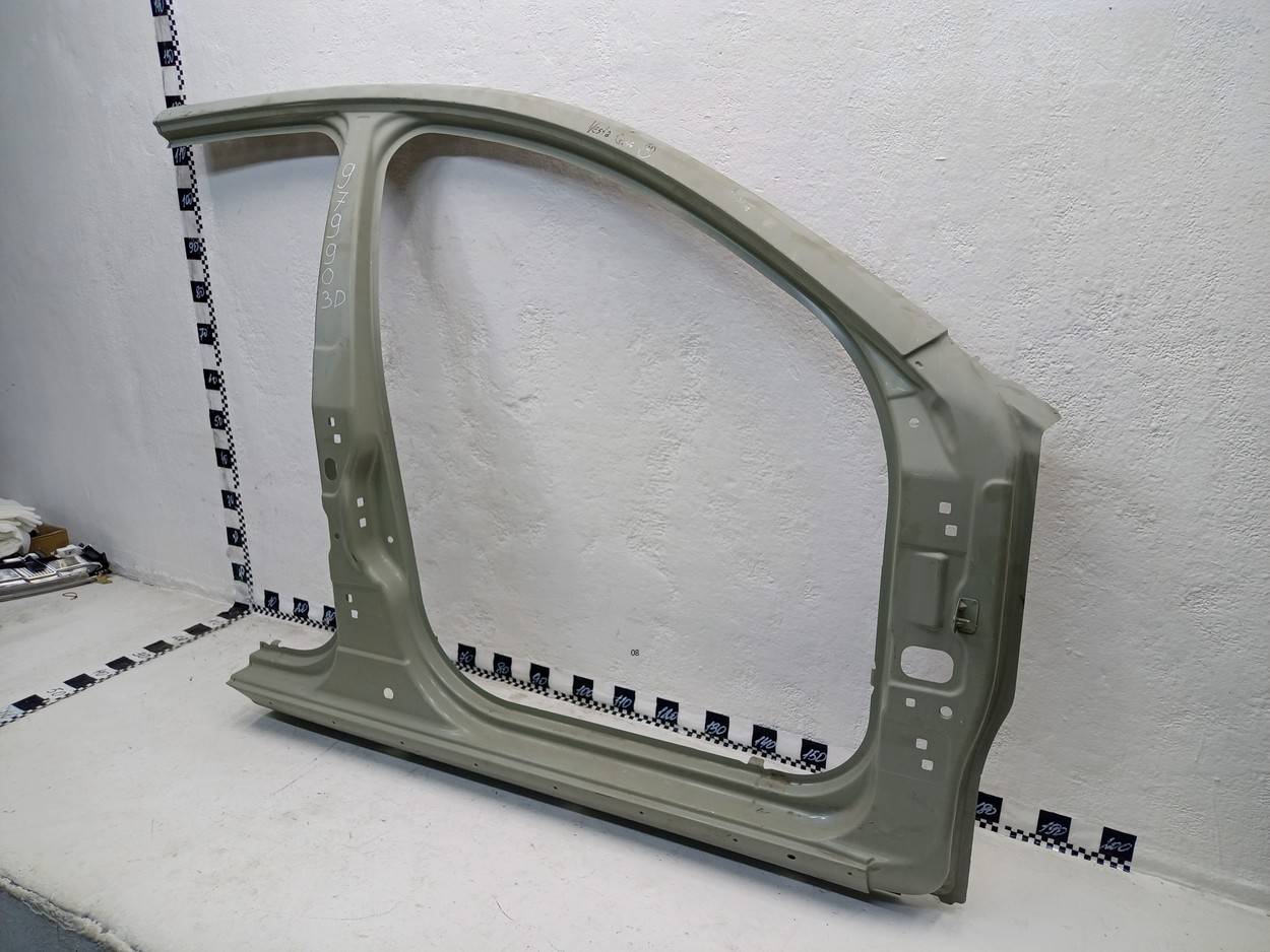 Кузовной элемент