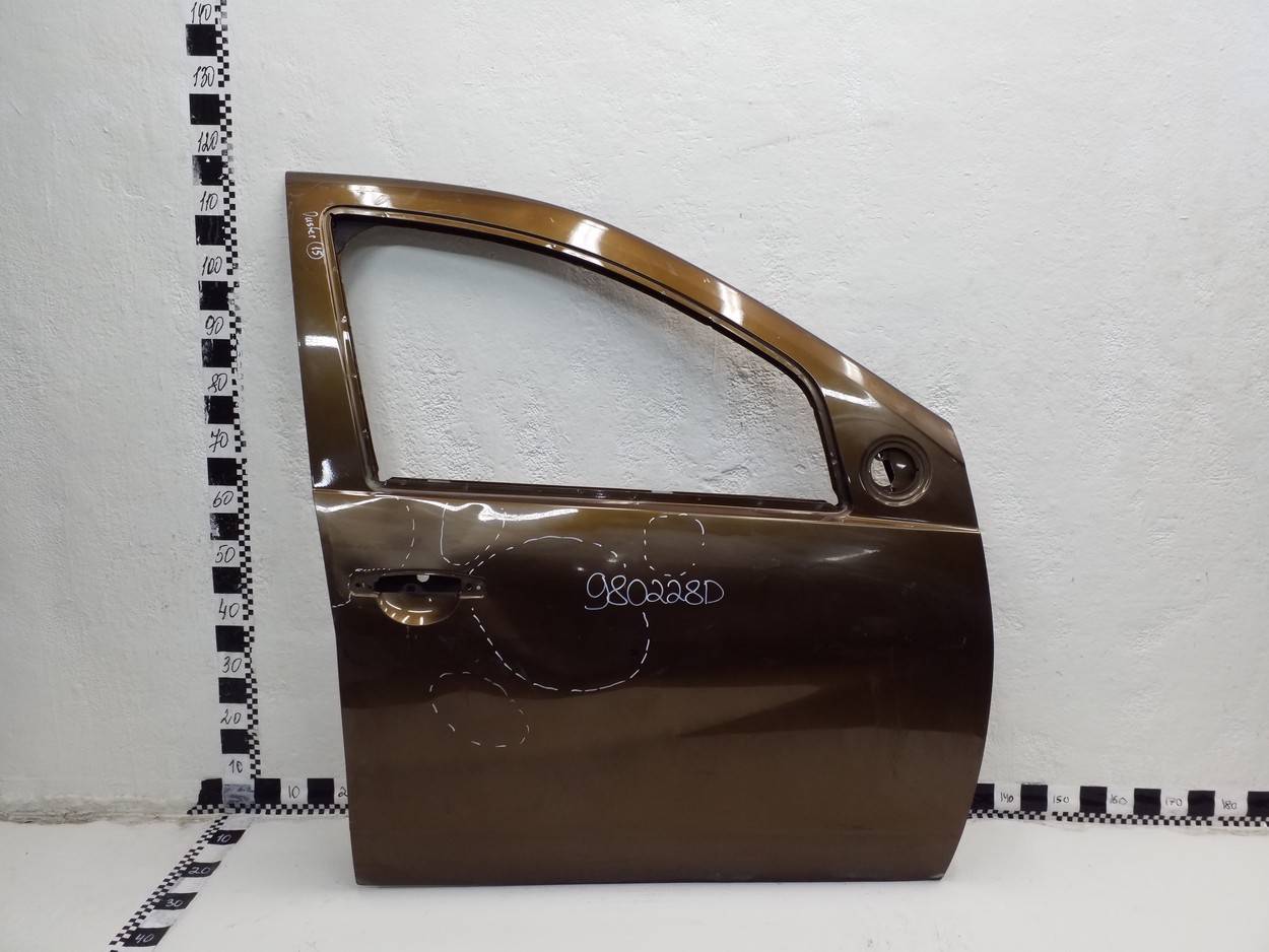 Дверь передняя правая