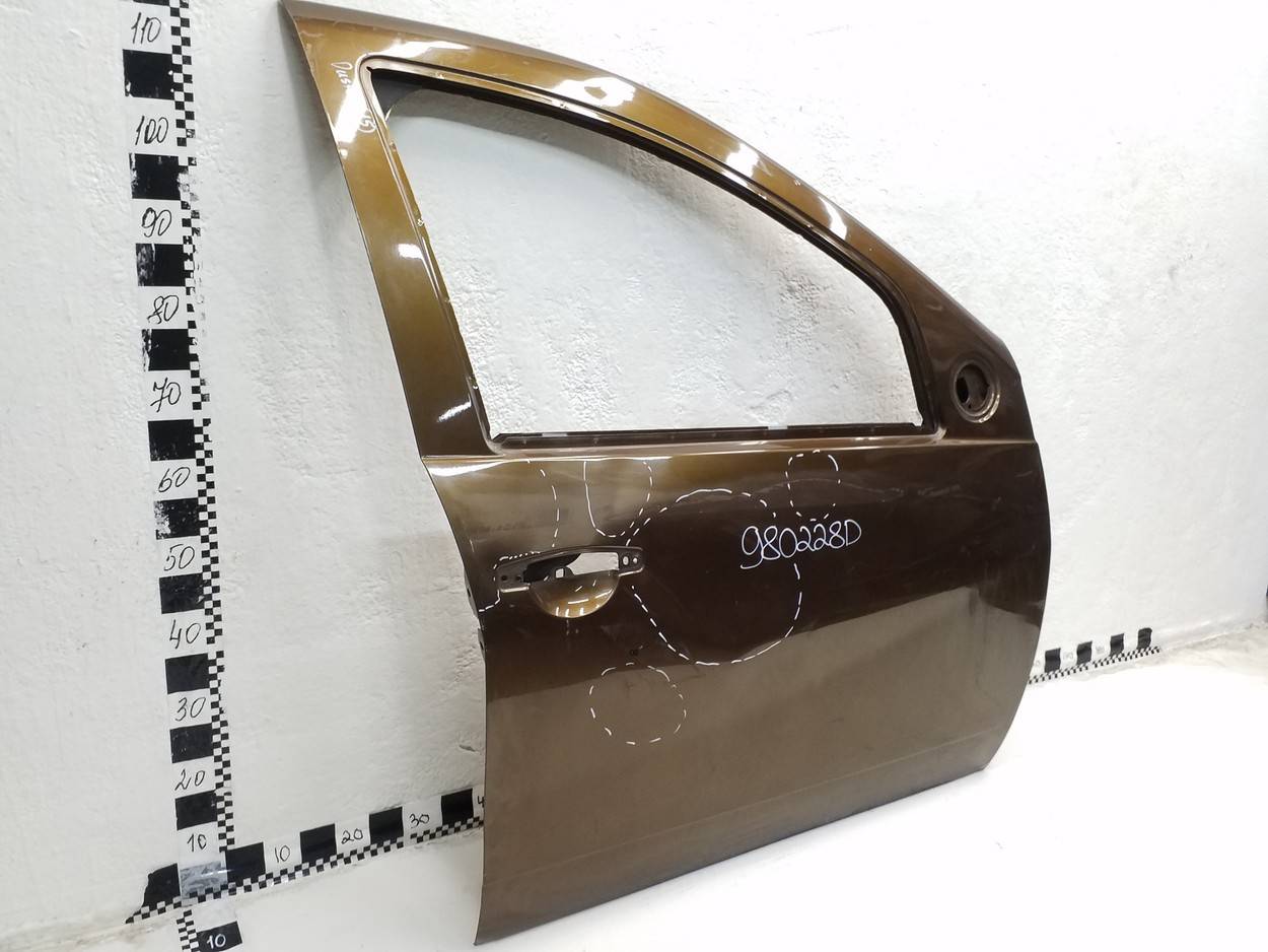 Дверь передняя правая