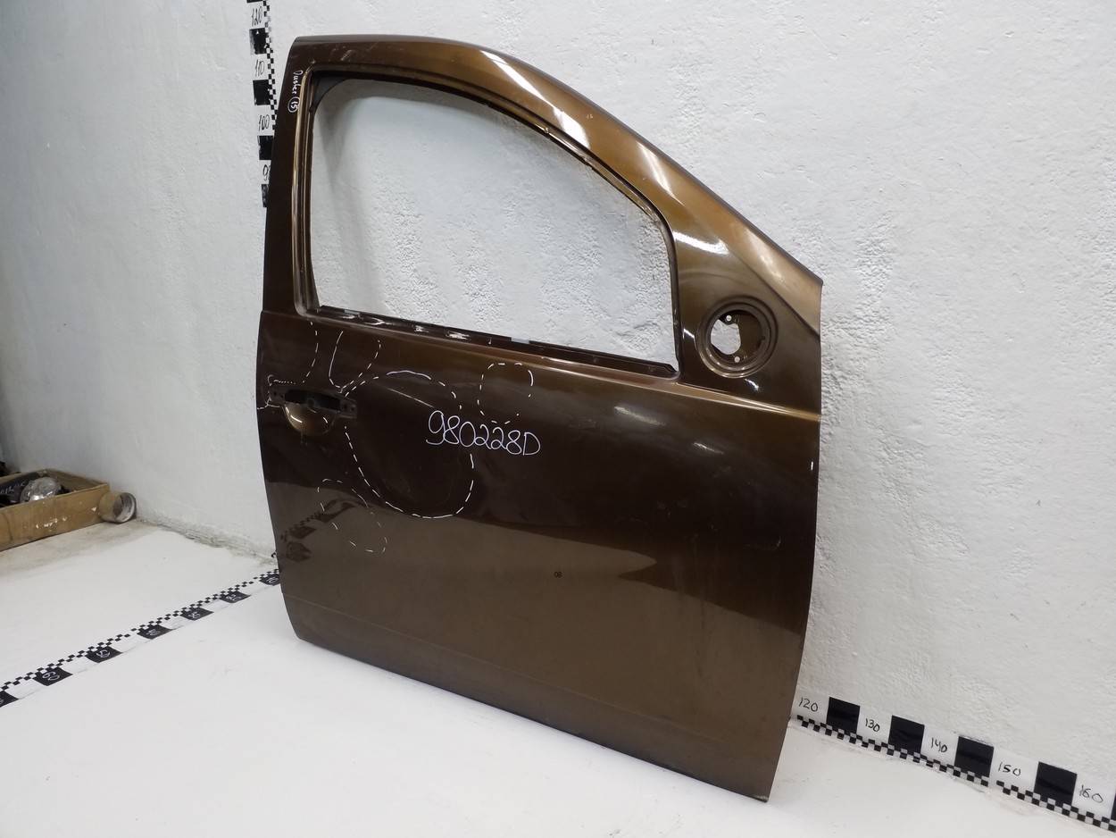 Дверь передняя правая