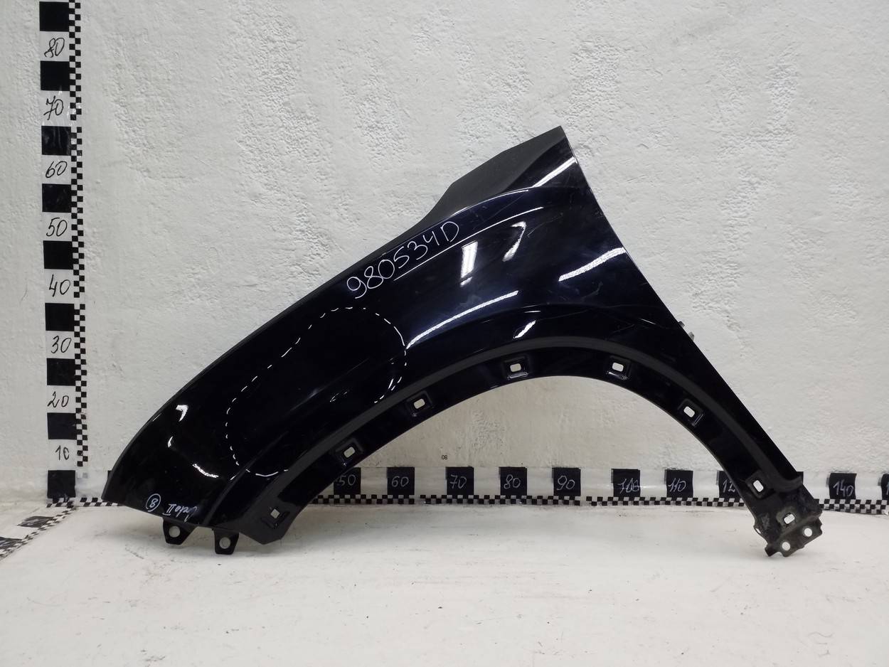 Крыло переднее левое